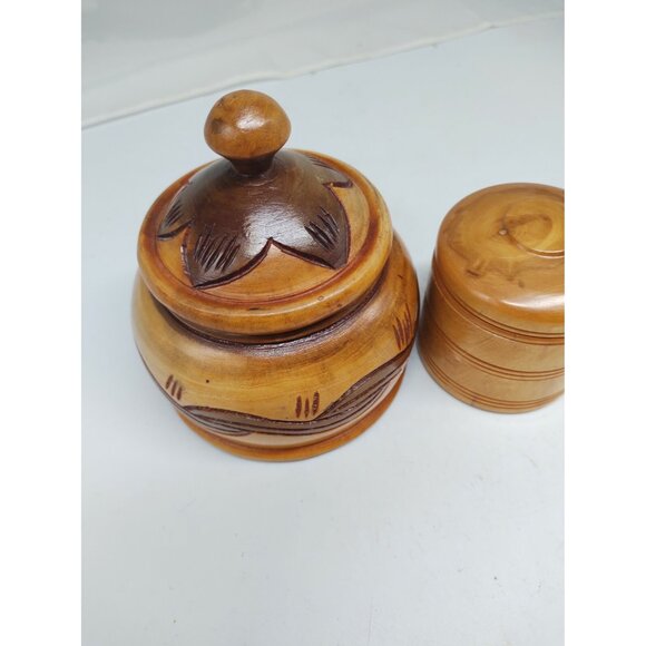 Vintage Wood Hand Turned & Carved Trinket Boxes Set of two - Picture 10 of 12